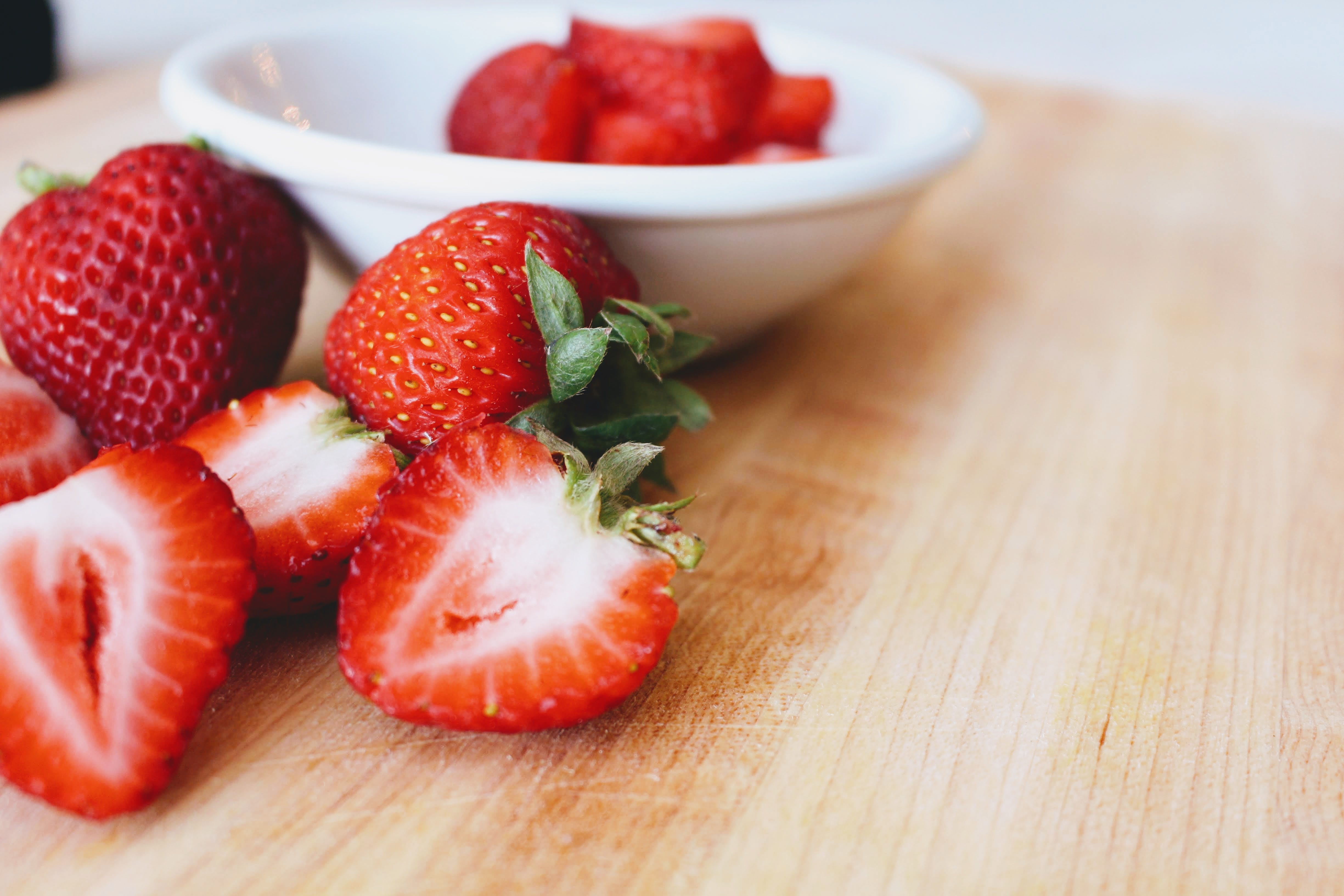 What make strawberries one of the “Dirty Dozen?” Let’s take a look under the microscope.